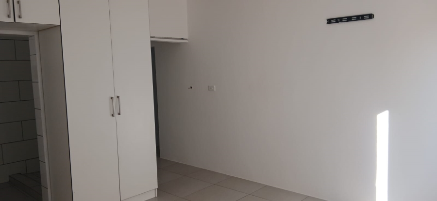 To Let 4 Bedroom Property for Rent in Hopefield Western Cape